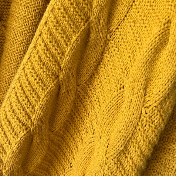 Lara oversized mustard cardigan sweater. Size M/L. No closure, layering cardigan - Picture 3 of 4